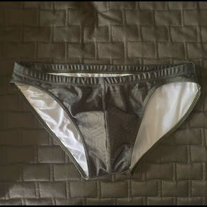 Aronik Swim brief